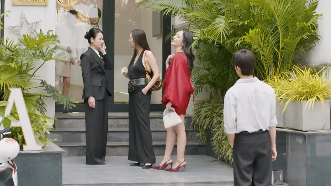 Vì sao cảnh đánh ghen trong 'Gió ngang khoảng trời xanh' bị lôi ra làm trò cười?