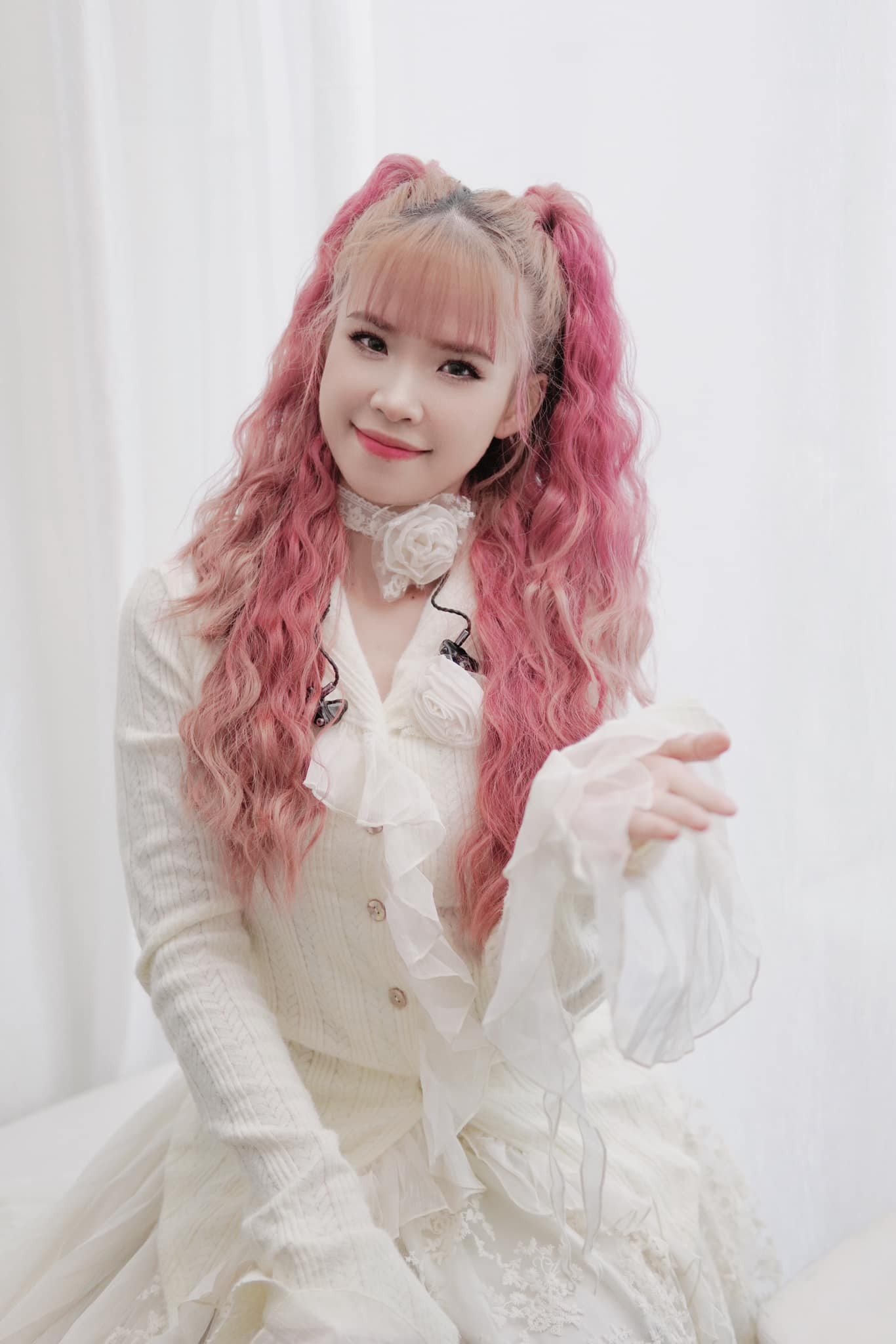 Khởi My phủ nhận tin mang thai, khoe vóc dáng săn chắc: 'Ai đồn có bầu hoài vậy?'