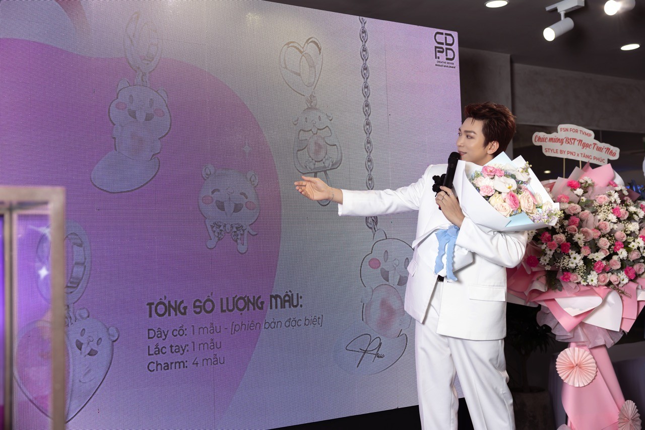 Tăng Phúc lần đầu thiết kế trang sức như 'cá gặp nước', khoe BST 'Ngọc trai nhỏ' tặng fan