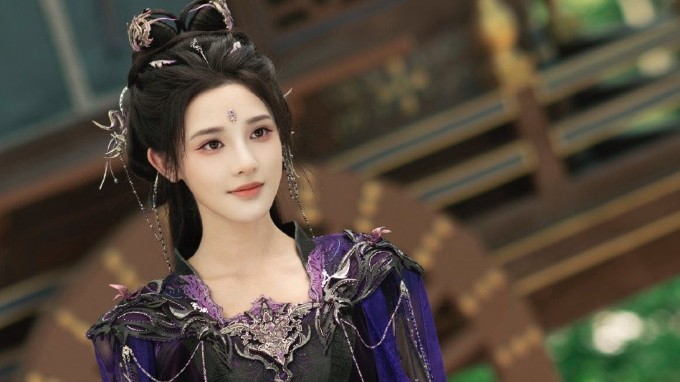 ‘Ám Hà Truyện’: Cung Tuấn chuẩn ‘mỹ nam cổ trang’, Bành Tiểu Nhiễm ghi điểm bởi giọng nói