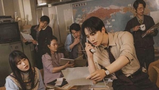 Vì sao 'Typhoon Family' của Lee Jun Ho khiến người xem 'phát cuồng'?