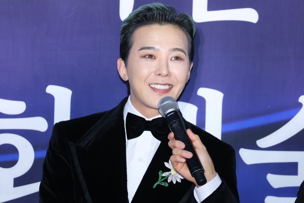 Sự đối lập của BigBang: G-Dragon được trao huy chương văn hóa, Seungri vướng án lừa đảo Campuchia