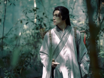 'Hoàng tử quỷ' hé lộ về công đoạn hóa trang đặc biệt và sáng tạo không gian kinh dị dựa trên chất liệu Việt