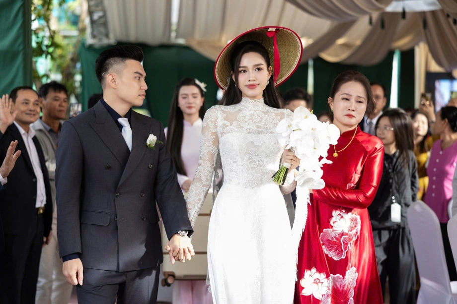 Nhìn lại Đám cưới thế kỷ của Hoa hậu Đỗ Hà và chồng thiếu gia gây bão mạng