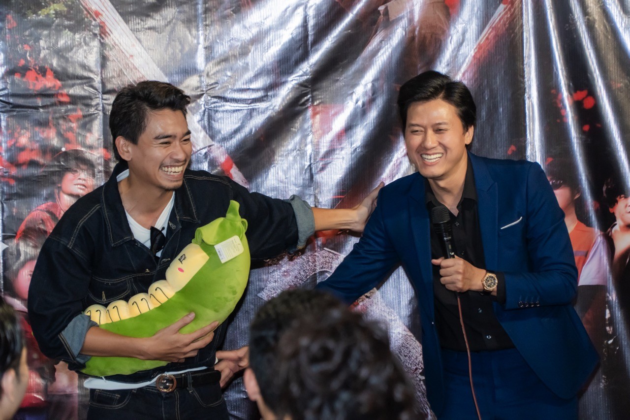 Phim 'Trăng điên' của Quách Ngọc Tuyên vừa lên sóng đã nhận được lời khen 'hay, gay cấn'