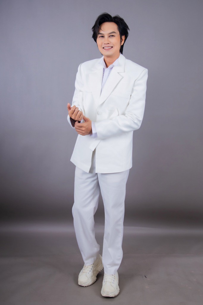 Kỷ niệm thanh xuân của Tống Hạo Nhiên là cây đàn guitar đặc biệt