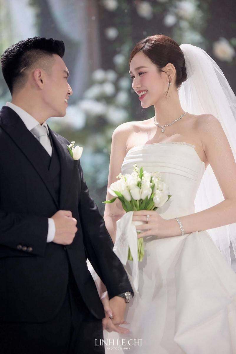 Nhìn lại Đám cưới thế kỷ của Hoa hậu Đỗ Hà và chồng thiếu gia gây bão mạng
