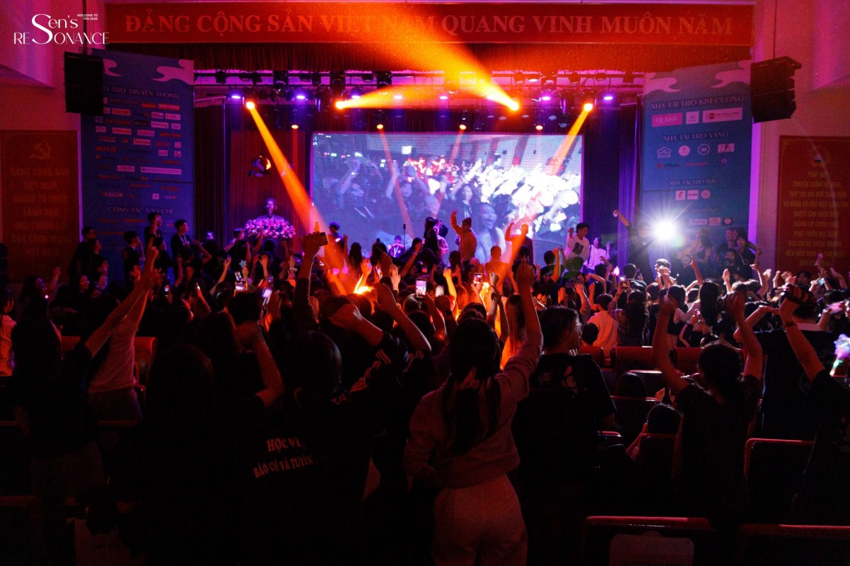 Đã tai với bộ đôi DJ Huy DX và MC Millic tại đêm nhạc 'FPS 2025 - Sen’s Sen’s Resonance'