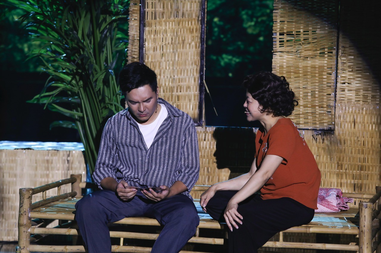 'Tình Bolero 2025': Ban giám khảo đồng loạt khen ngợi Nam Anh tiến bộ vượt bậc qua từng vòng thi