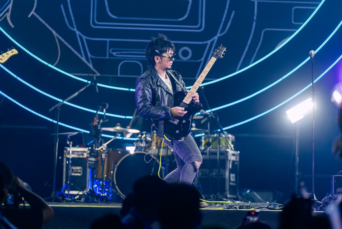 Hàng ngàn khán giả School Fest mùa 7 được một đêm chứng kiến nhiều thế hệ cùng viết tiếp giấc mơ hip-hop Việt Hàng ngàn khán giả School Fest mùa 7 được một đêm chứng kiến nhiều thế hệ cùng viết tiếp giấc mơ hip-hop Việt