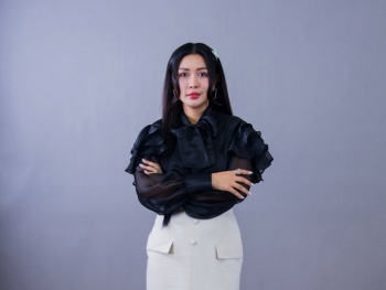 Diễn viên Đặng Phương Trâm gây ấn tượng khi hóa thân thành nàng trưởng phòng thông minh, bản lĩnh trong 'Tổ phản hồi 404'