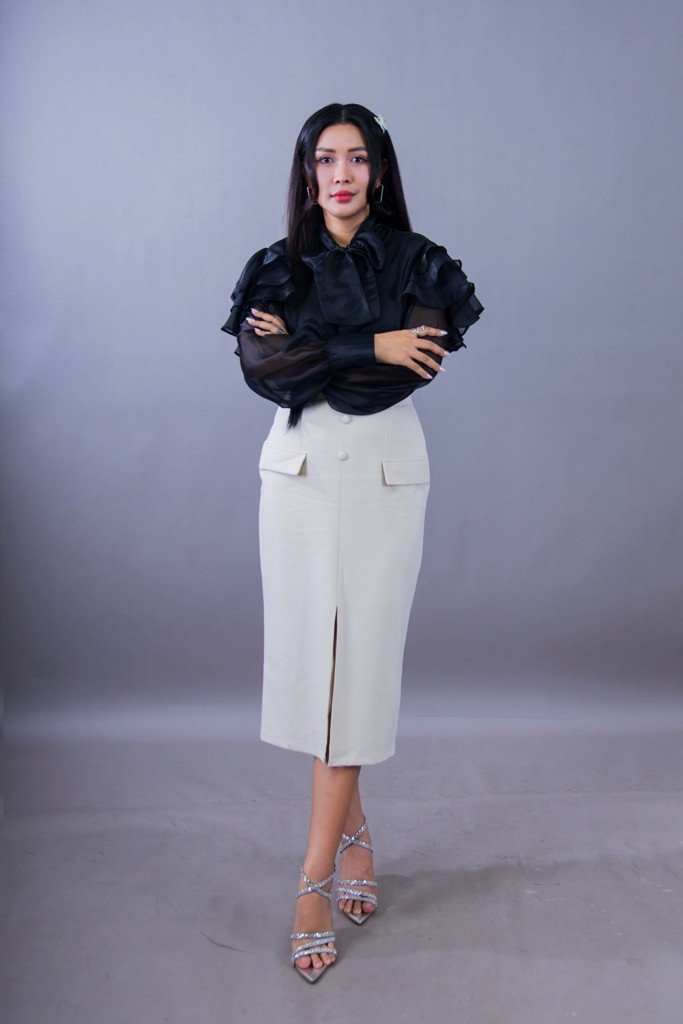 Diễn viên Đặng Phương Trâm gây ấn tượng khi hóa thân thành nàng trưởng phòng thông minh, bản lĩnh trong 'Tổ phản hồi 404'