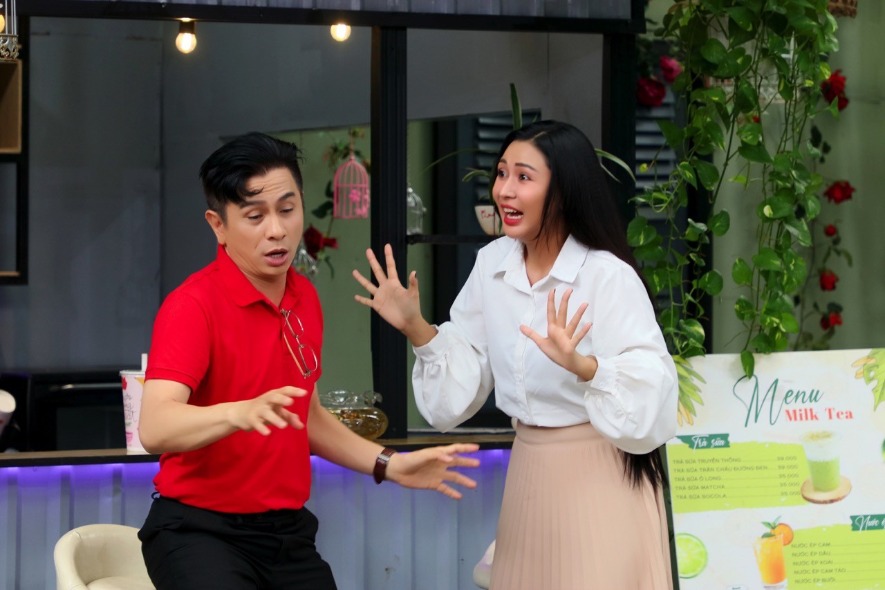 Diễn viên Đặng Phương Trâm gây ấn tượng khi hóa thân thành nàng trưởng phòng thông minh, bản lĩnh trong 'Tổ phản hồi 404'