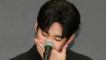 Kim Soo Hyun gọi gia đình Kim Sae Ron là 'tội phạm lừa đảo quốc gia'