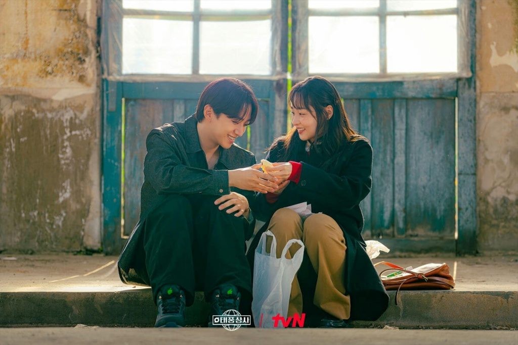 Phim mới của Lee Jun Ho đạt rating 'khủng' chỉ sau 6 tập