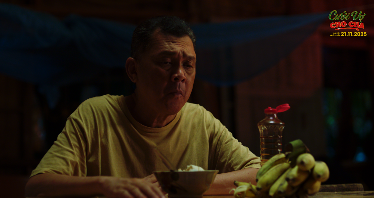 Xóm nhà lá trong 'Cưới vợ cho cha' lộ diện: Hồng Vân mỏi mòn đợi Hữu Châu 10 năm, Đình Khang hóa chàng khờ