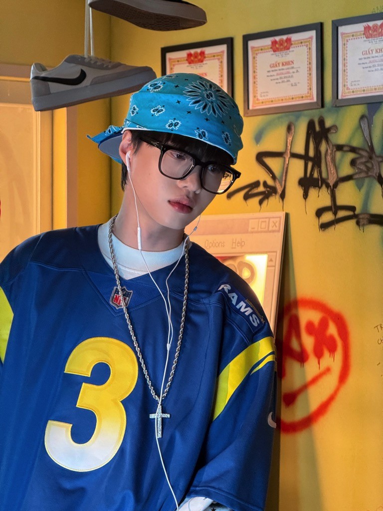 'Chủ tọa' Low G và 'Xà nữ' Pháp Kiều cùng khuấy đảo vũ trụ âm nhạc độc bản 'Mbillion' với 2 album đầu tay