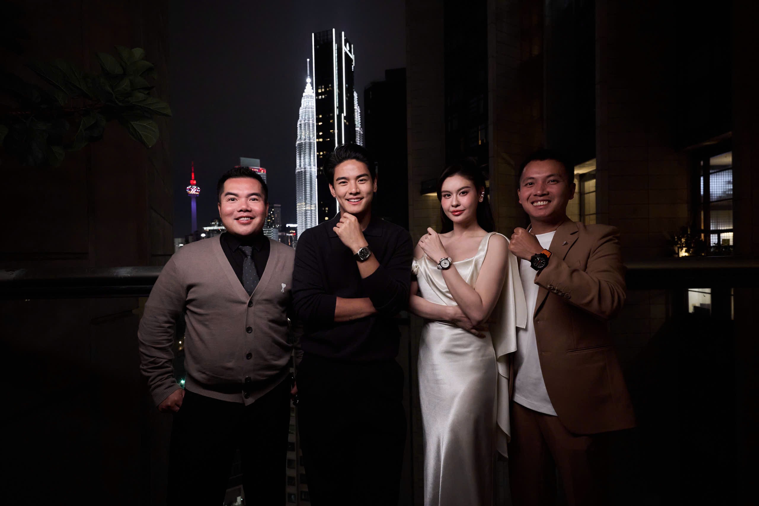 Trương Quỳnh Anh dự tiệc tối cùng sao Thái – Ohm Pawat