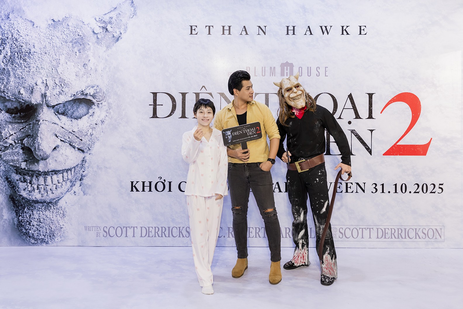 Triệu An gặp gỡ 'cục vàng của ngoại' Lâm Thanh Mỹ tại buổi ra mắt phim 'Điện thoại đen 2'