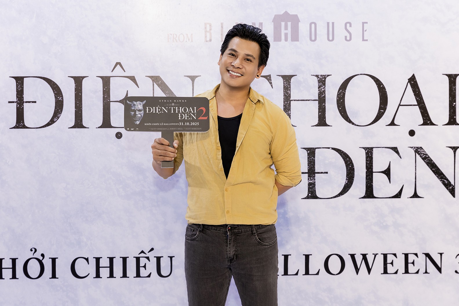 Triệu An gặp gỡ 'cục vàng của ngoại' Lâm Thanh Mỹ tại buổi ra mắt phim 'Điện thoại đen 2'