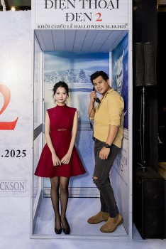 Triệu An gặp gỡ 'cục vàng của ngoại' Lâm Thanh Mỹ tại buổi ra mắt phim 'Điện thoại đen 2'