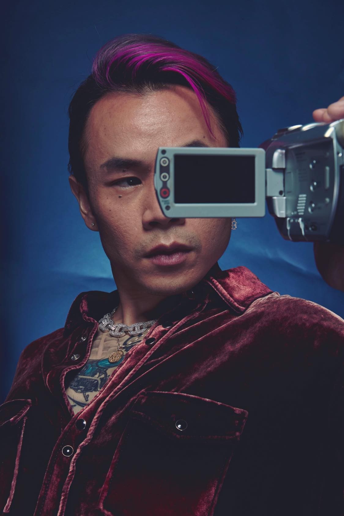 MV gây tranh cãi của Binz 'đột ngột biến mất' khỏi YouTube