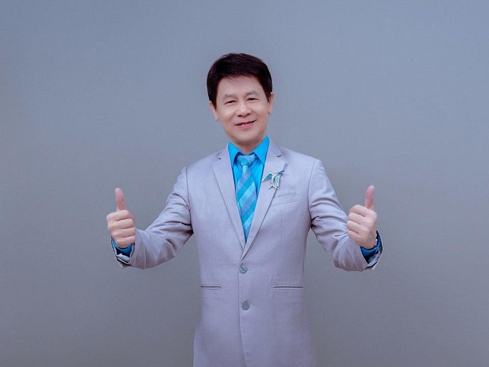 Danh ca Thái Châu trên 70 tuổi vẫn hăng say chạy show, tiết lộ bí quyết giữ lửa