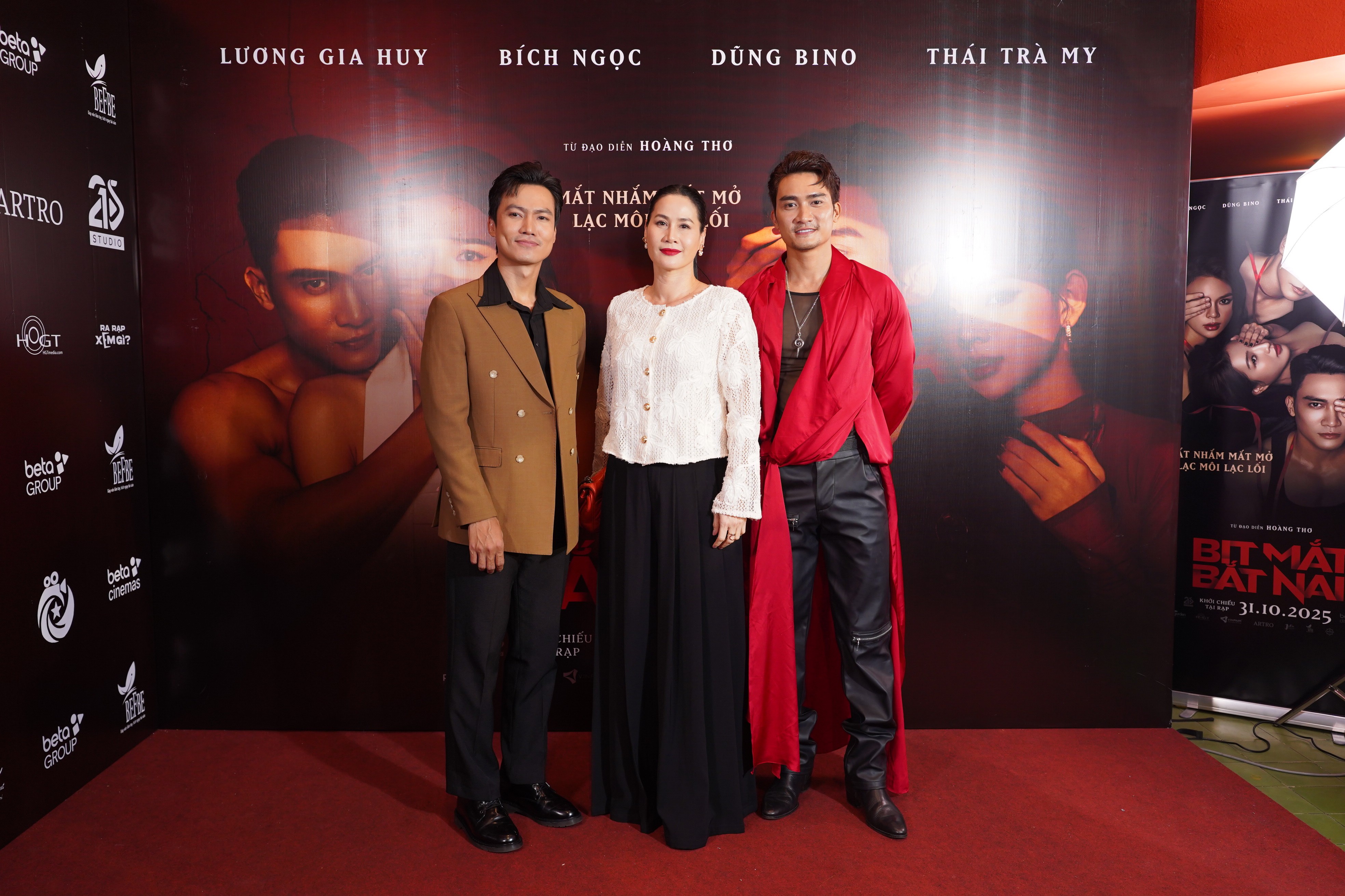 'Bịt mắt bắt nai': Bích Ngọc, Thái Trà My mong những cảnh 'nóng' được ghi nhận