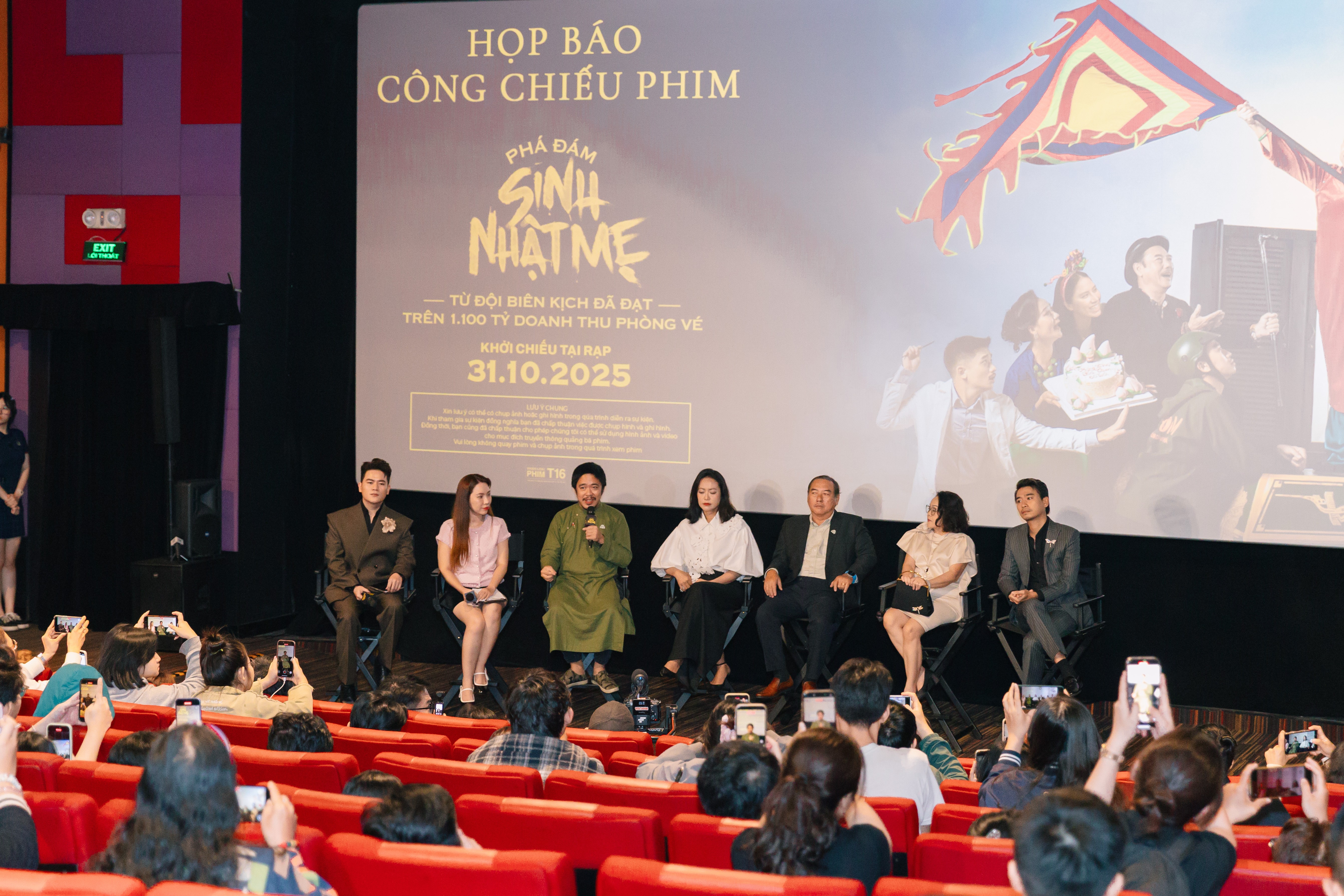 'Phá đám: Sinh nhật mẹ': Gieo hạt giống cảm xúc từ 'Hạnh phúc của tang gia' và ca khúc 'Bông hồng cài áo'