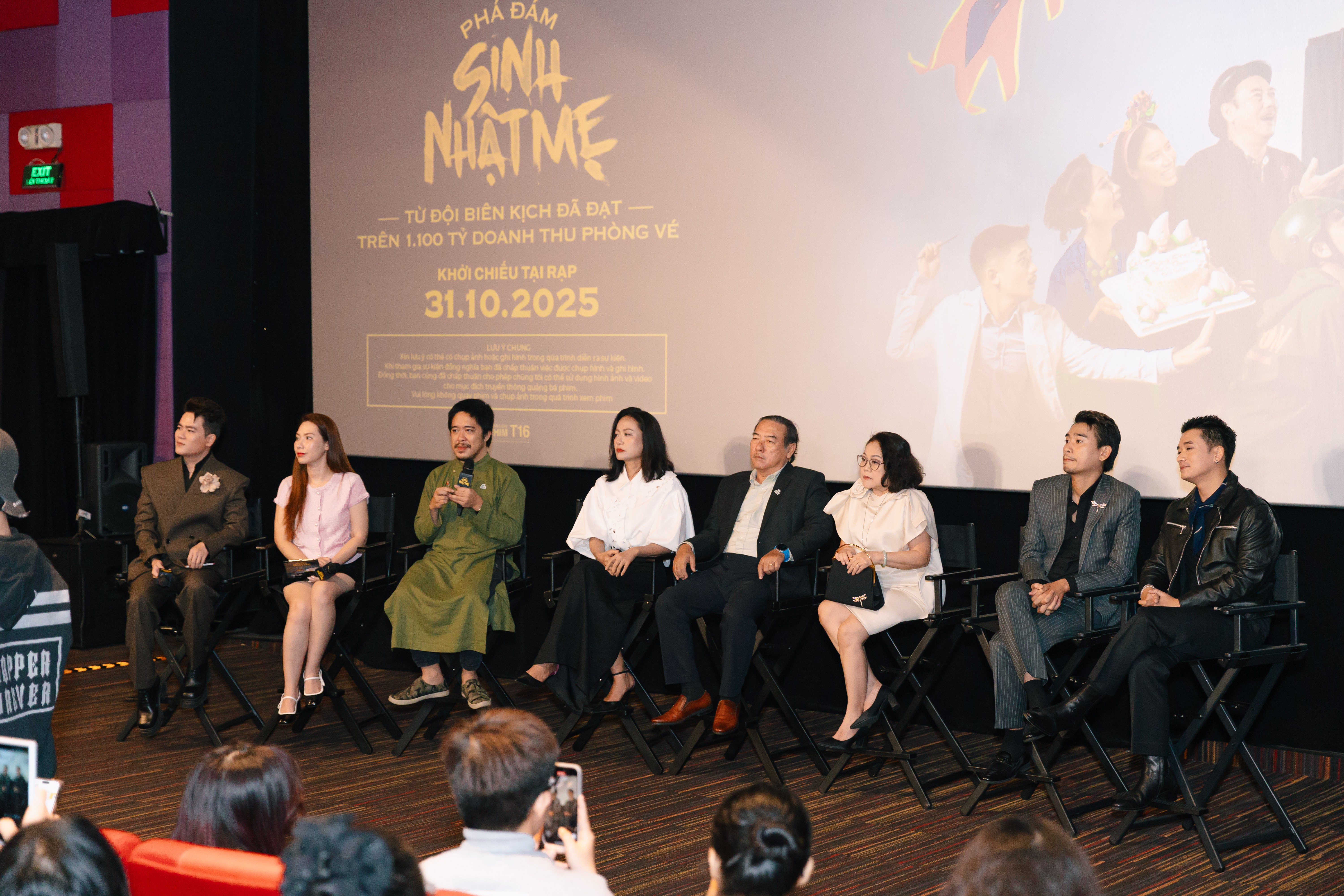 'Phá đám: Sinh nhật mẹ': Gieo hạt giống cảm xúc từ 'Hạnh phúc của tang gia' và ca khúc 'Bông hồng cài áo'