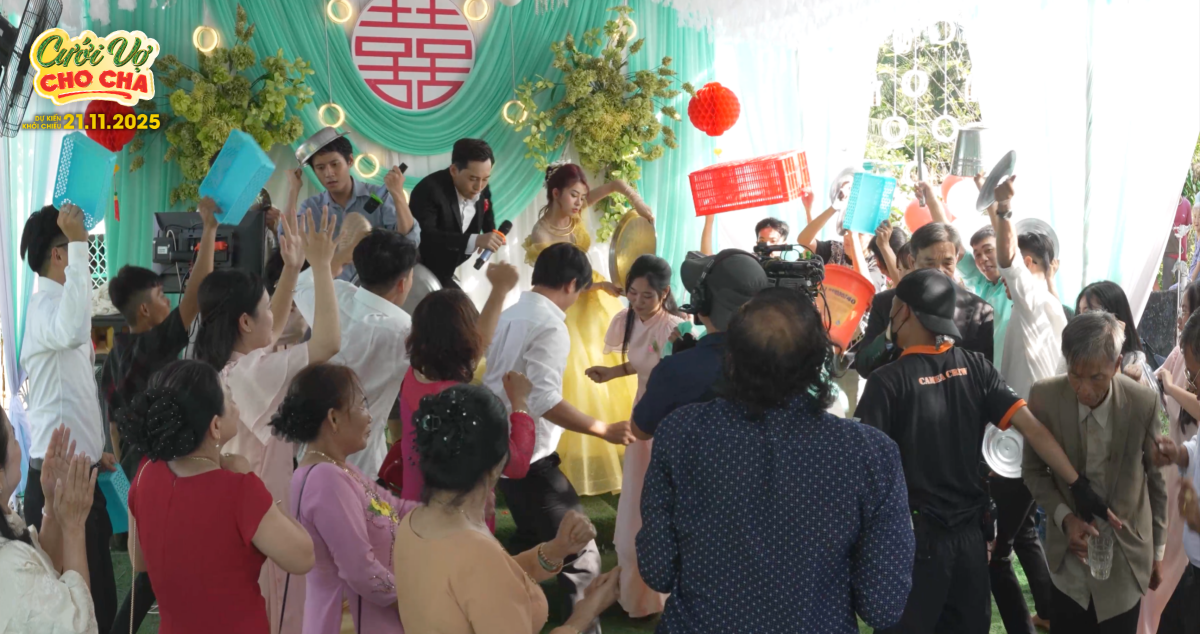 'Cưới vợ cho cha' hé lộ hậu trường về cảnh đám cưới miền Tây vui hết sảy