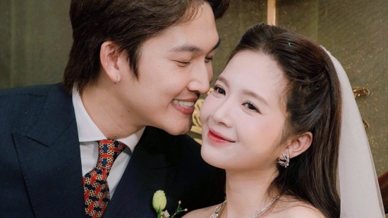 Đình Tú và Ngọc Huyền chính thức đính ước trong lễ ăn hỏi ấm cúng