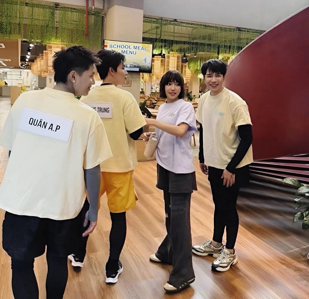 Vợ chồng Diệu Nhi - Anh Tú Atus và loạt khoảnh khắc 'tình tứ' lẫn 'tương tàn' trên 'Running Man'