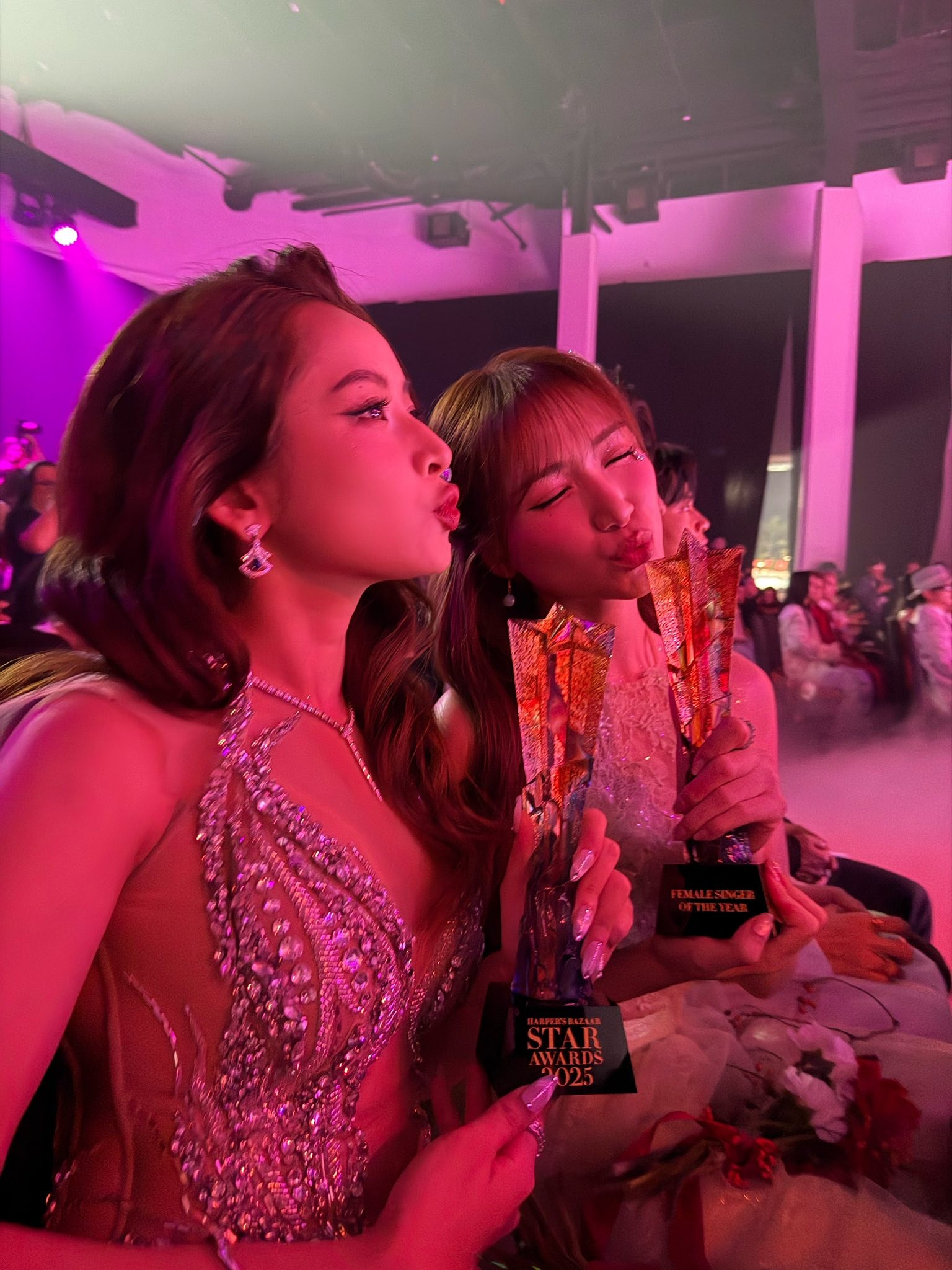 Chi Pu: Thần thái rạng rỡ, lịch trình bận rộn và bí quyết 'ghi điểm' trong Vbiz