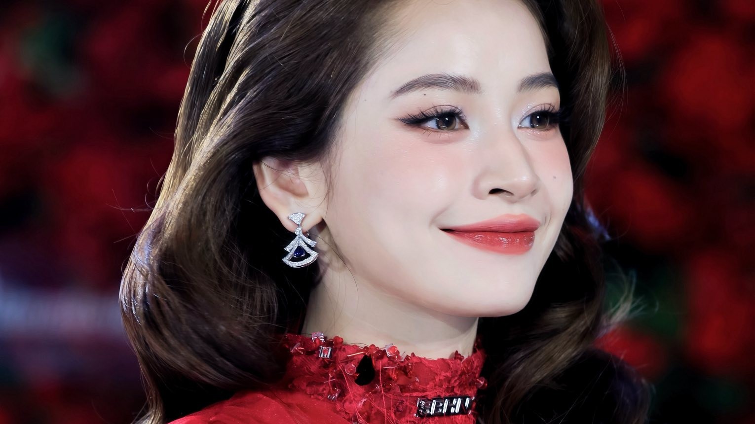 Chi Pu: Thần thái rạng rỡ, lịch trình bận rộn và bí quyết 'ghi điểm' trong Vbiz