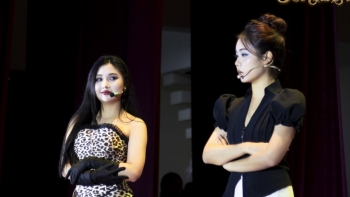 Cùng Halloween trường Báo giải mã sân khấu kịch kinh dị 'Huyết trảo'