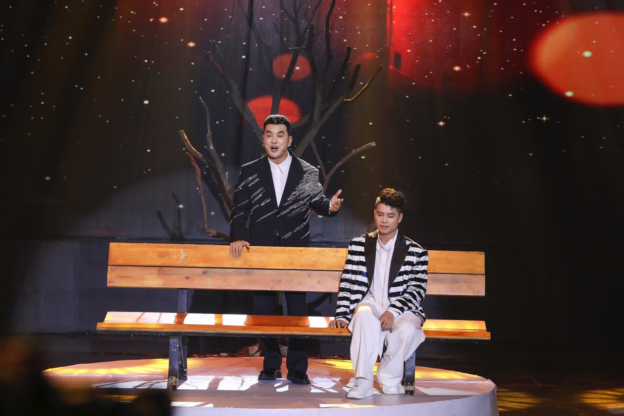 Danh ca Phương Dung ấn tượng với sự tiến bộ của Kiều Hằng tại sân khấu 'Tình Bolero 2025'