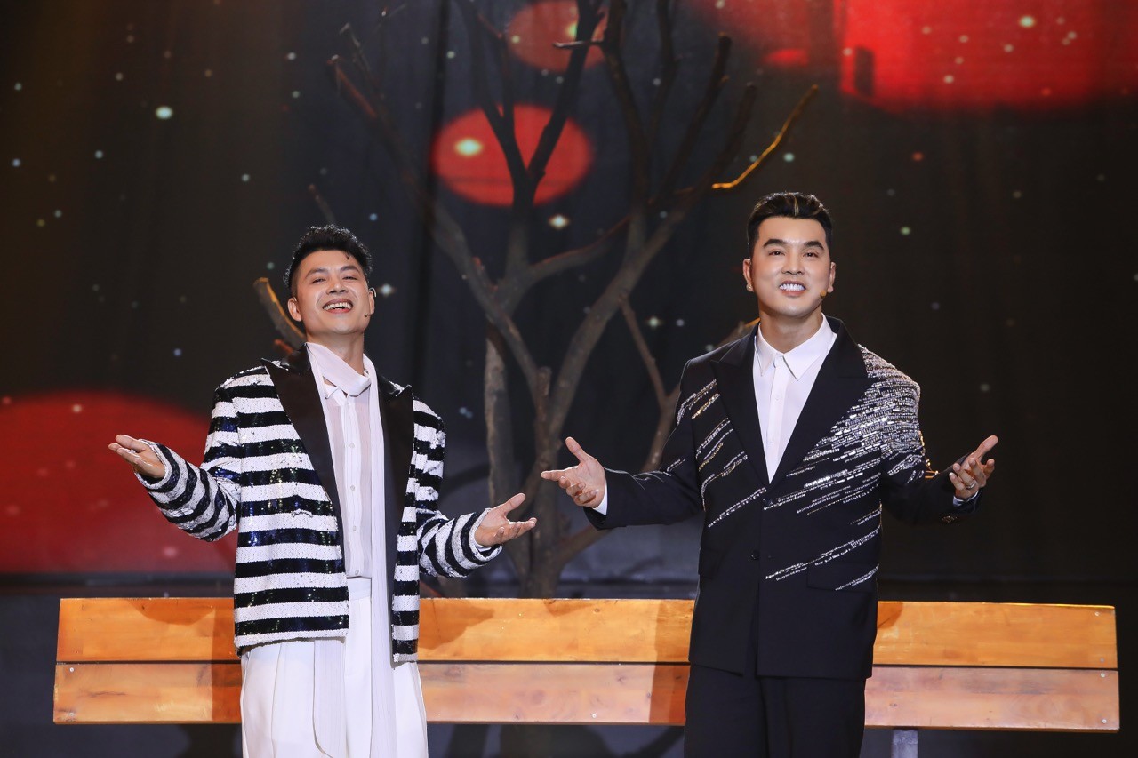 Danh ca Phương Dung ấn tượng với sự tiến bộ của Kiều Hằng tại sân khấu 'Tình Bolero 2025'