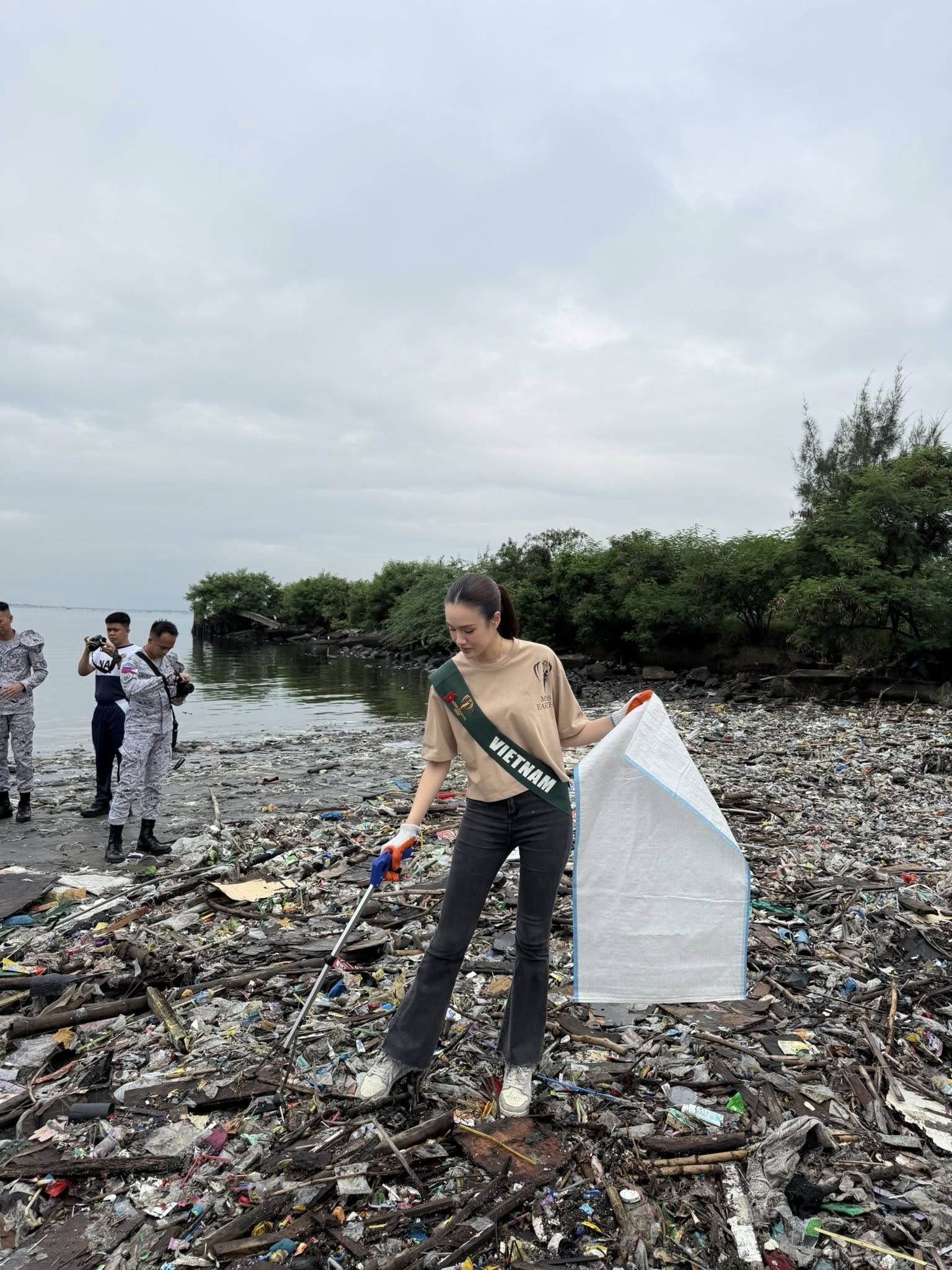 Trịnh Mỹ Anh năng động, thân thiện trong hoạt động vì môi trường
