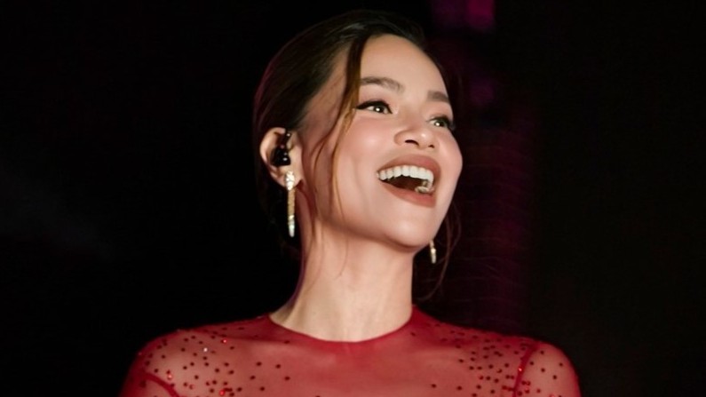 Hồ Ngọc Hà gặp sự cố khi hát live, đồng nghiệp và khán giả tranh luận gay gắt