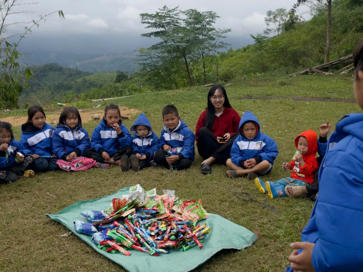 'Mái nhà hy vọng' mang yêu thương đến bà con vùng cao Lào Cai