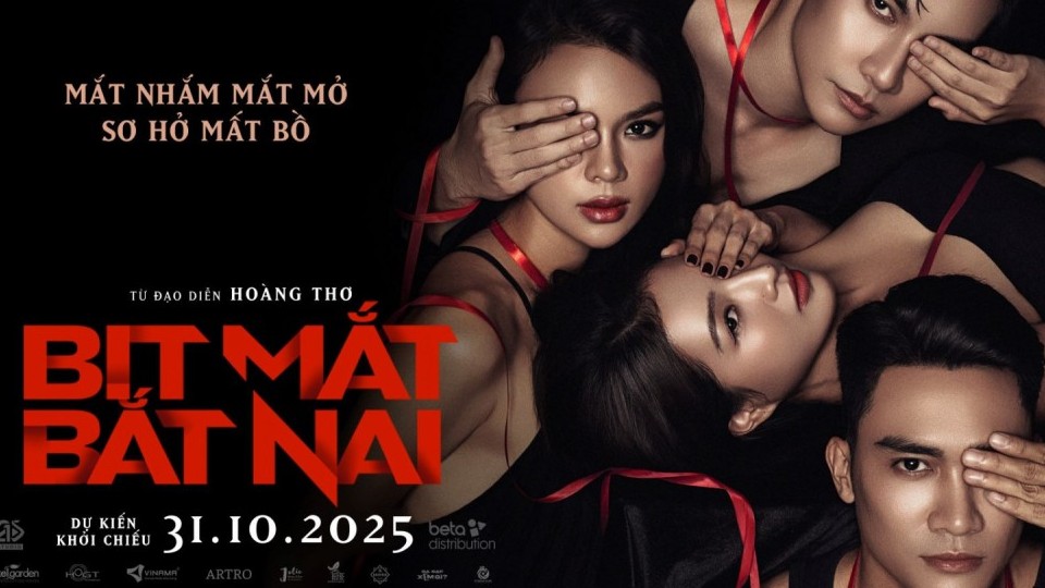 ‘Bịt mắt bắt nai’: 'Thảm họa' điện ảnh, thoại sượng như 'quảng cáo bột giặt'!