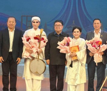 Thầy trò Bình Tinh cùng 4 chiếc Huy chương vàng quốc tế cho cải lương 'Nhật thực'