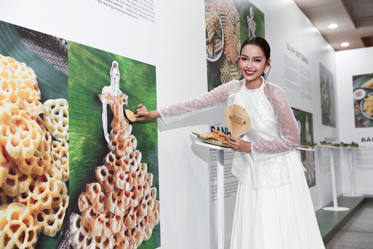 Nguyễn Minh Công và 'Miệt Cù Lao': Từ thảm đỏ hoành tráng đến triển lãm thu hút 10.000 lượt khách