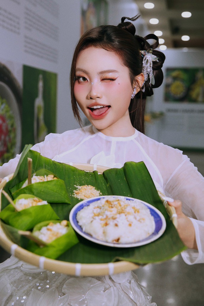 Nguyễn Minh Công và 'Miệt Cù Lao': Từ thảm đỏ hoành tráng đến triển lãm thu hút 10.000 lượt khách