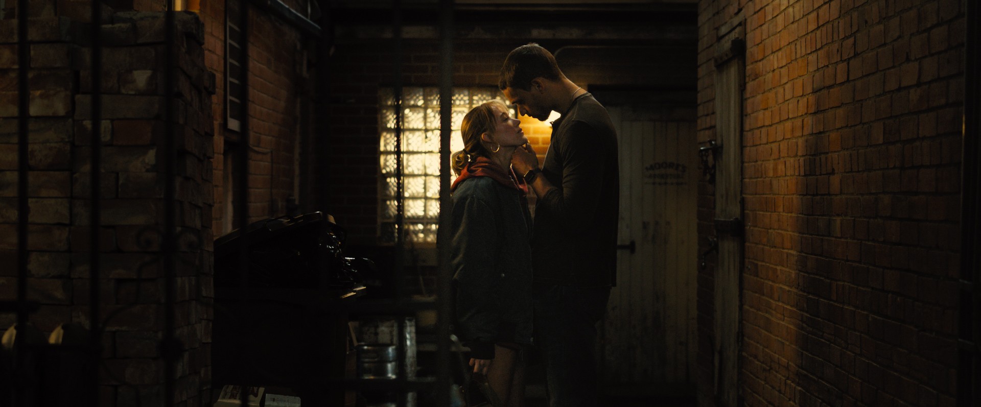 'Hồi ức vụn vỡ': Hành trình chữa lành đầy xúc động được chuyển thể từ tác phẩm của Colleen Hoover