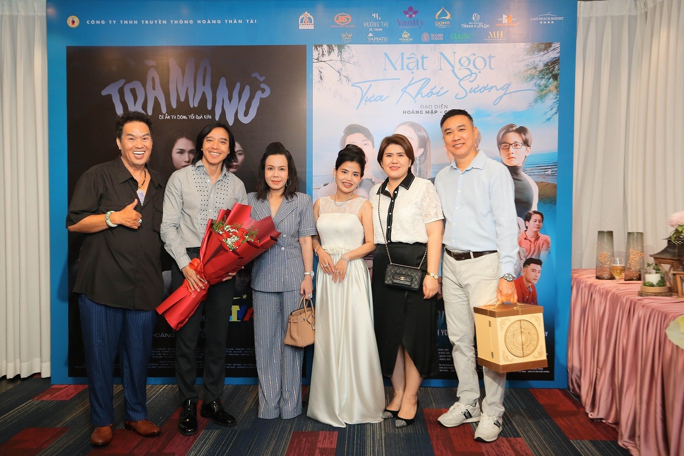 Nghệ sĩ Hoàng Mập mừng sinh nhật với '4 trong 1'