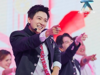 Ngô Kiến Huy vừa chạy một lúc 3 show, vừa làm đội trưởng 'Anh trai 'Say Hi'