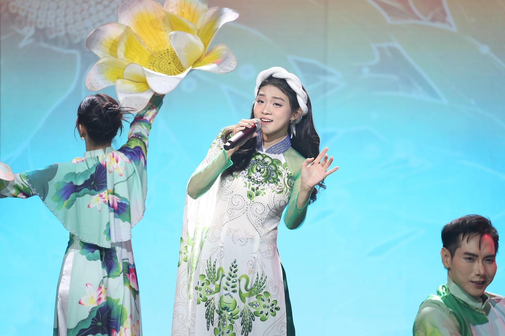 Hải Yến idol bất ngờ tìm thấy 'bản sao giọng hát' của NSND Tấn Minh tại 'Tỏa sáng ước mơ'