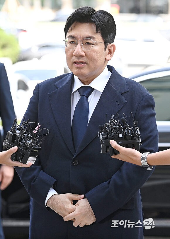 Loạt sao Hàn lọt Top những người nổi tiếng tệ nhất năm 2025